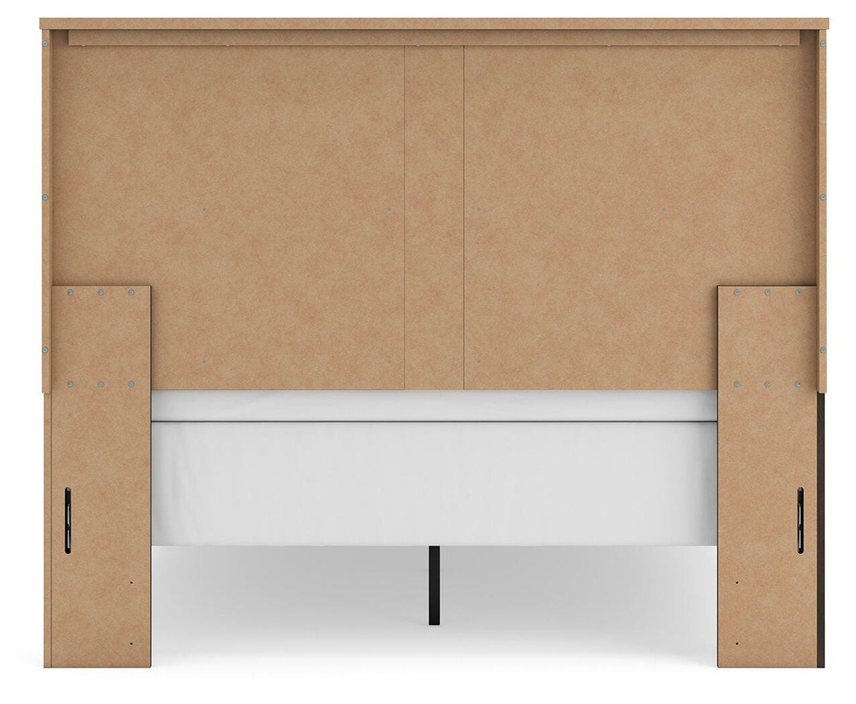 Shaehartin Dark Brown Queen Panel Bed