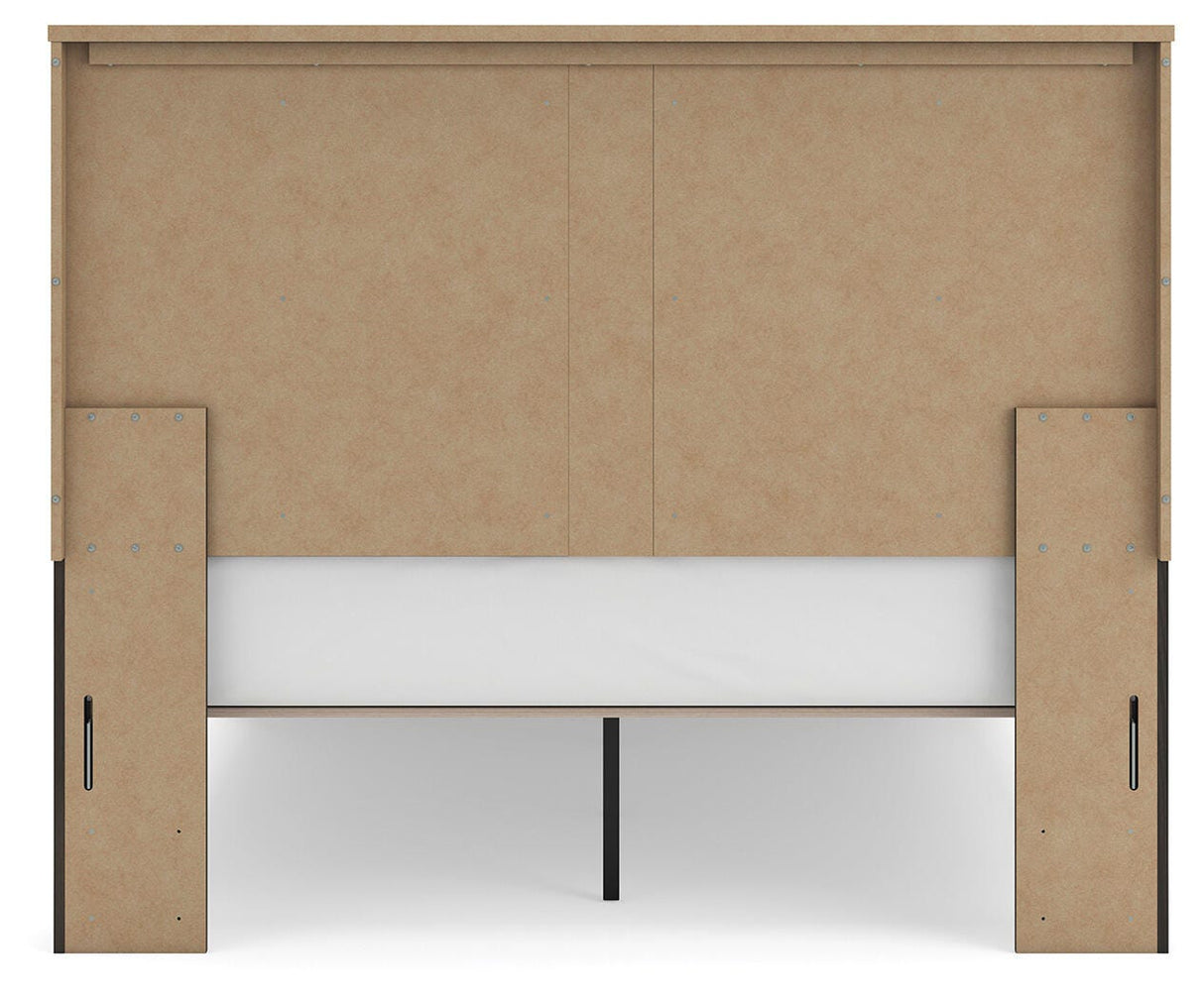 Shaehartin Dark Brown Queen Panel Platform Bed