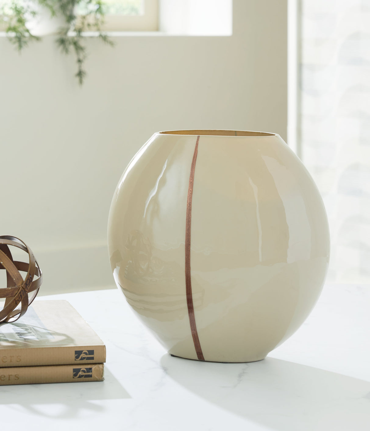 Sheabourne Cream Vase by ASHLEY FURNITURE at Eve Furniture
