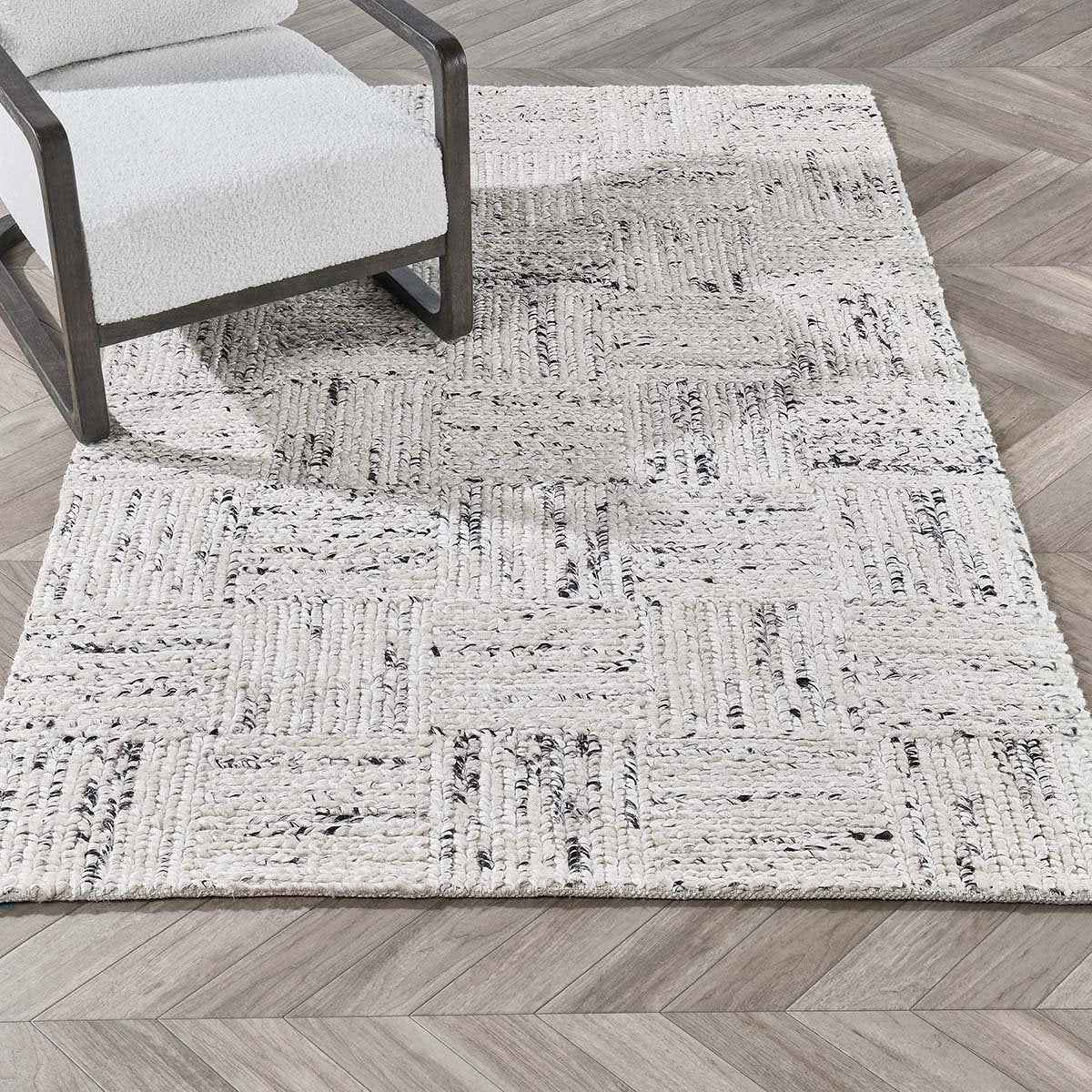 Sosa Ivory/Black Rug by Classic Home at Eve Furniture
