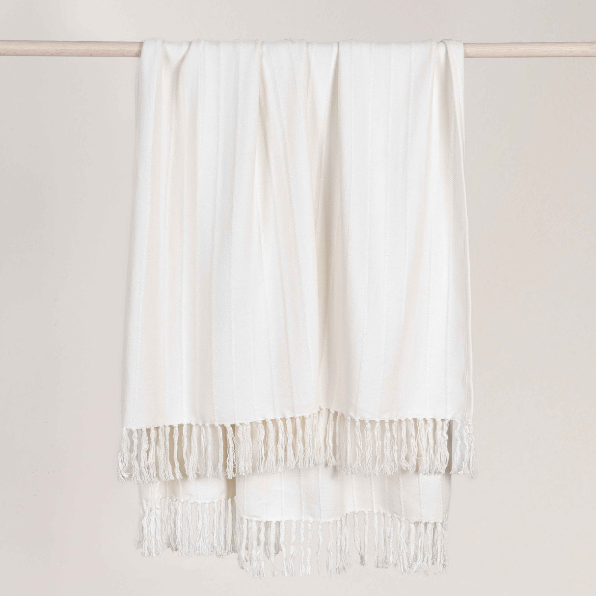 TC Hunter White 50x70 Throw by Classic Home at Eve Furniture
