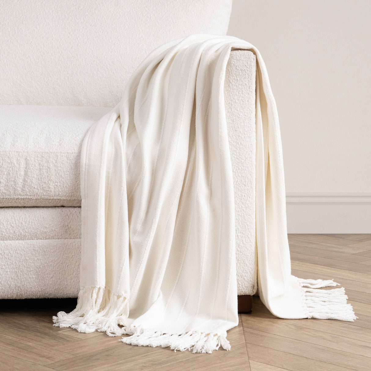 TC Hunter White 50x70 Throw by Classic Home at Eve Furniture