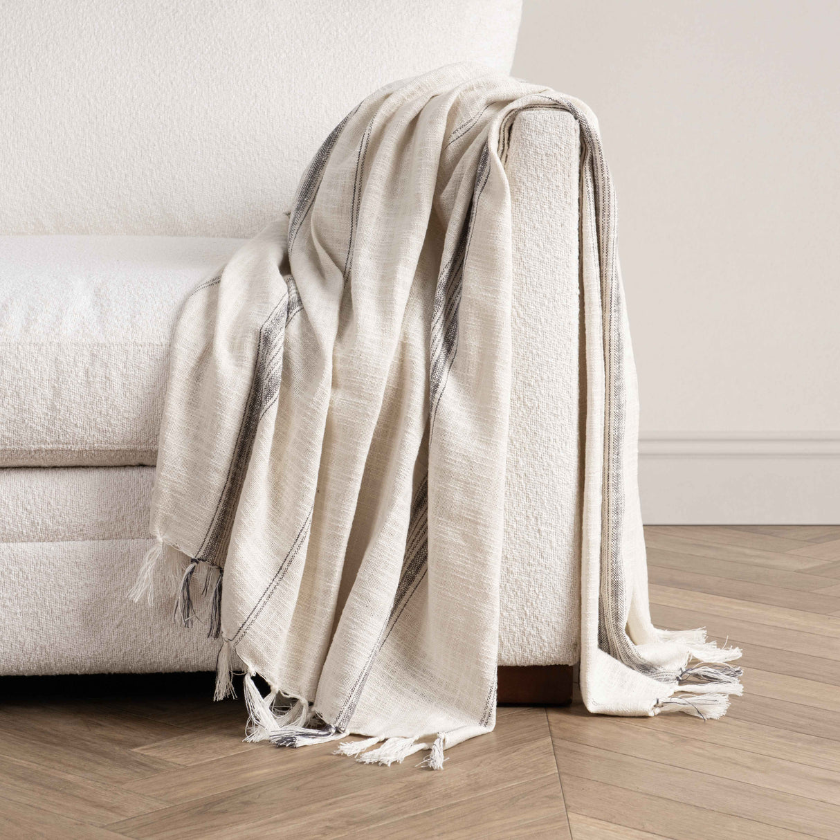 TC Ria Ivory/Gray Throw 50X70 by Classic Home at Eve Furniture