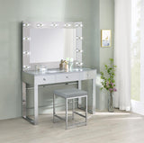 Umbridge 3-Drawer Vanity with Lighting Chrome/White