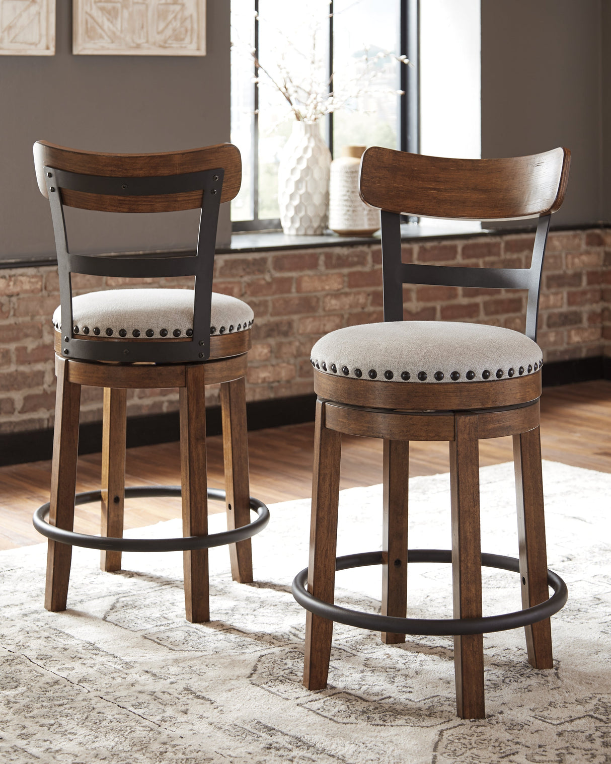 Valebeck White & Brown Counter Height Set by Ashley at Eve Furniture