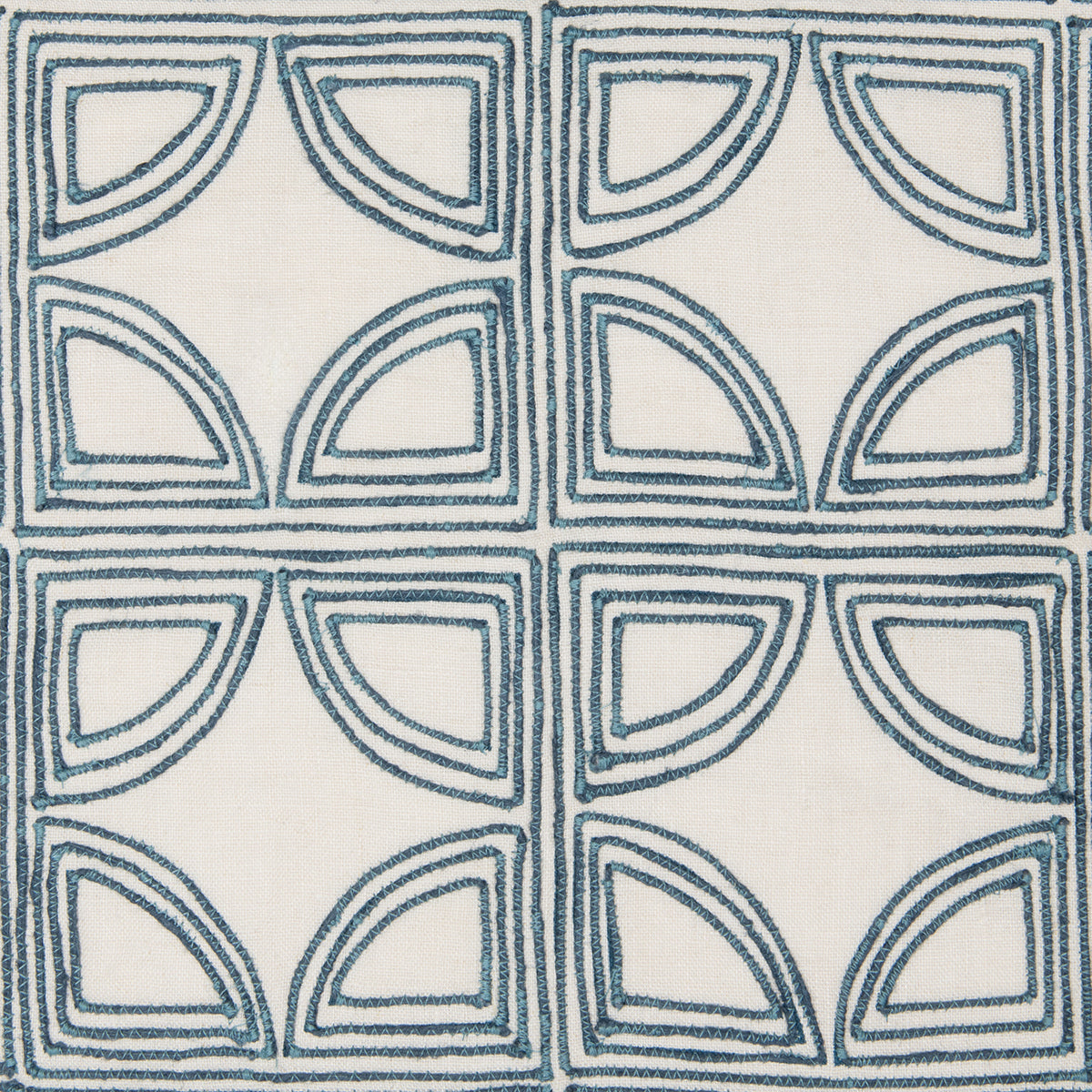VC Elea Ivory/Navy 22x22 Throw Pillow (Set of 2) by Classic Home at Eve Furniture