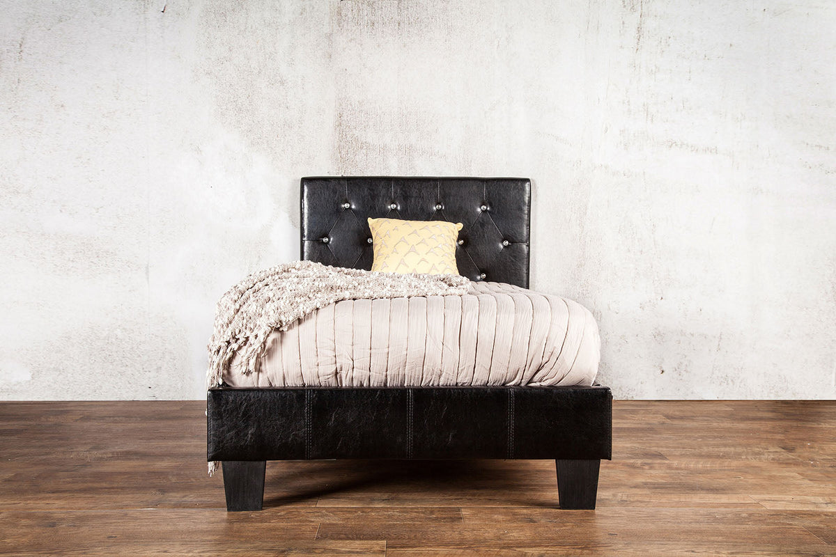 Velen Black California King Bed