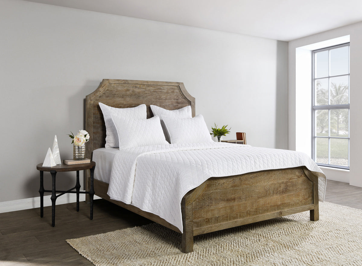 Vintage Lana White Quilt Collection by Classic Home at Eve Furniture