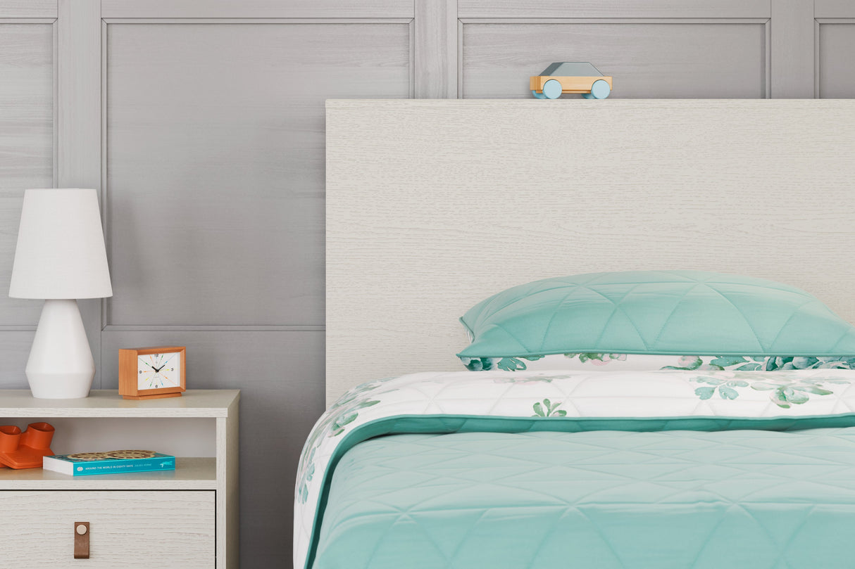 Aprilyn Twin Bookcase Headboard with Dresser and Chest in White