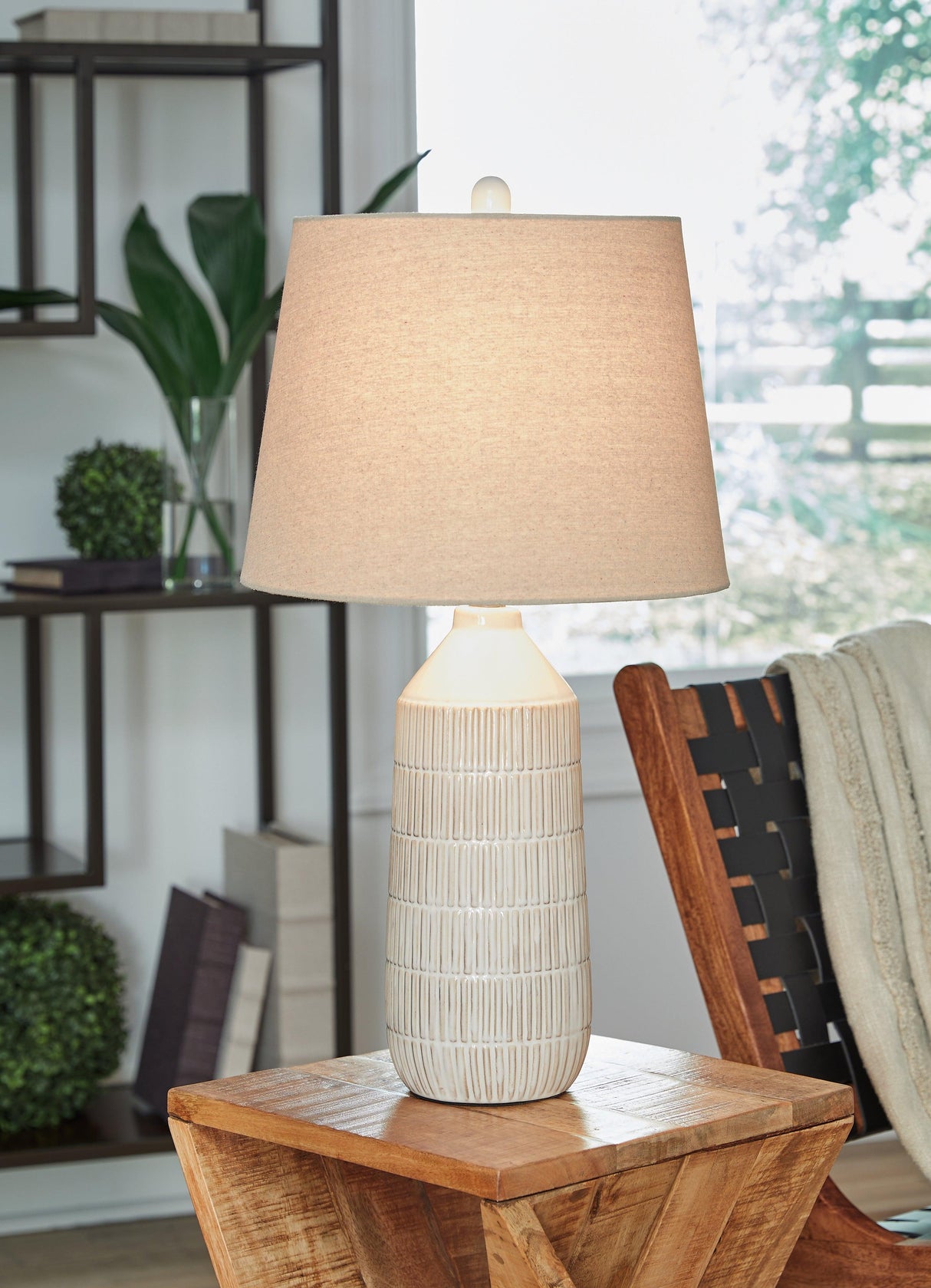 Willport Off White Table Lamp by Ashley at Eve Furniture