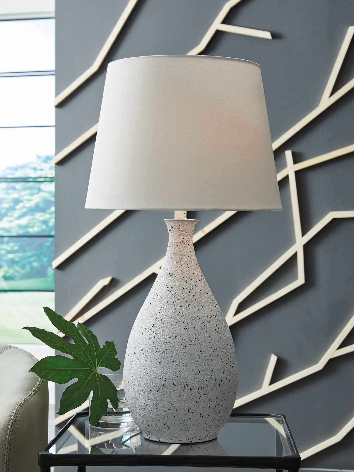Wyattford White/Black Table Lamp by ASHLEY FURNITURE at Eve Furniture