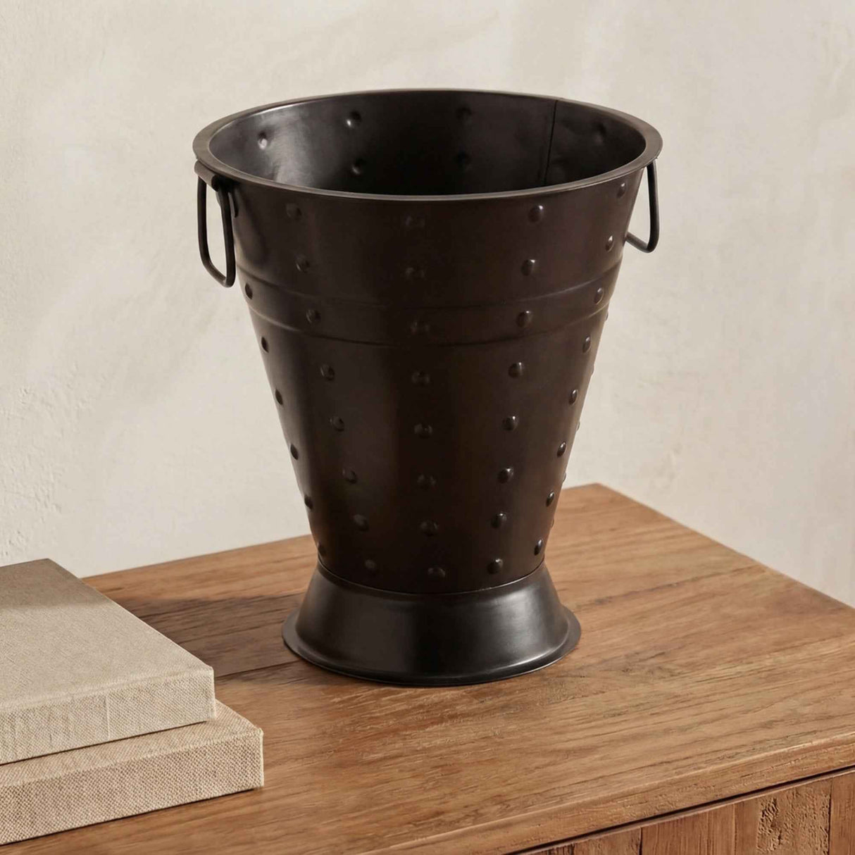 Zelda Black Vase by Moe's Home at Eve Furniture