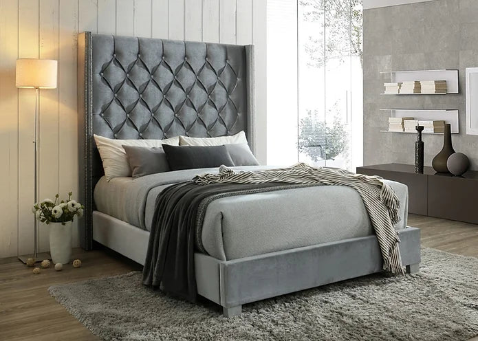 B9830 Beverly Queen Upholstered Bed (Grey)